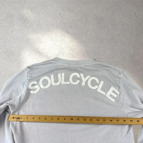 Soulcycle Casey Cropped Sweatshirt Lilac Sz XS Skull Grunge Athleisure - Picture 5 of 5
